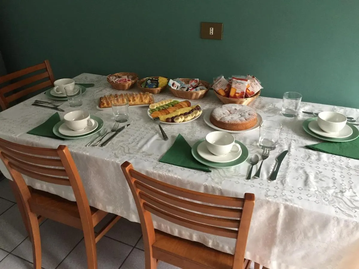 Bed and Breakfast 3Per3 Busto Arsizio 3*,  Italia